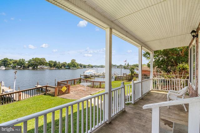 8350 BEAR CREEK DR, Baltimore, MD 21222