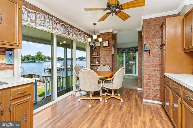8350 BEAR CREEK DR, Baltimore, MD 21222