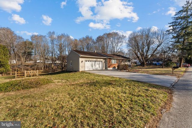 1103 QUEEN DR, West Chester, PA 19380