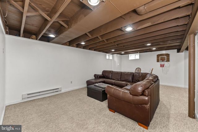 1103 QUEEN DR, West Chester, PA 19380