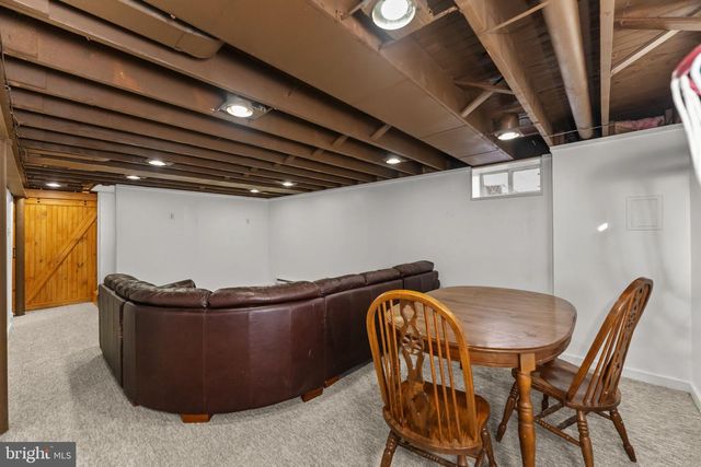 1103 QUEEN DR, West Chester, PA 19380