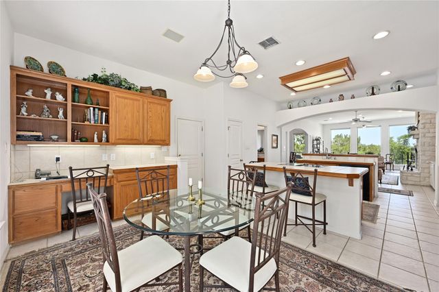 713 Sunfish ST, Lakeway, TX 78734