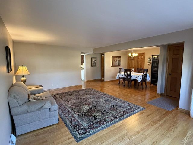 833 COLONIAL AVENUE, Green Bay, WI 54304