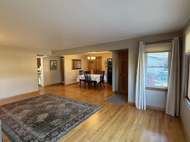 833 COLONIAL AVENUE, Green Bay, WI 54304