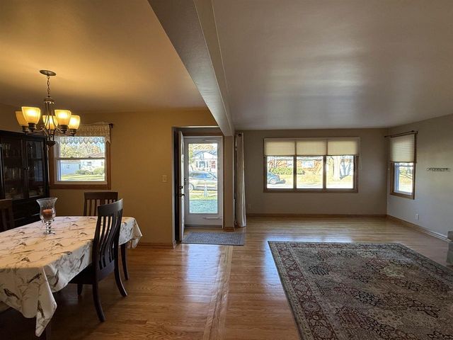 833 COLONIAL AVENUE, Green Bay, WI 54304