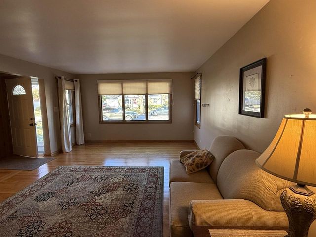 833 COLONIAL AVENUE, Green Bay, WI 54304