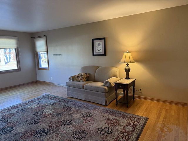 833 COLONIAL AVENUE, Green Bay, WI 54304