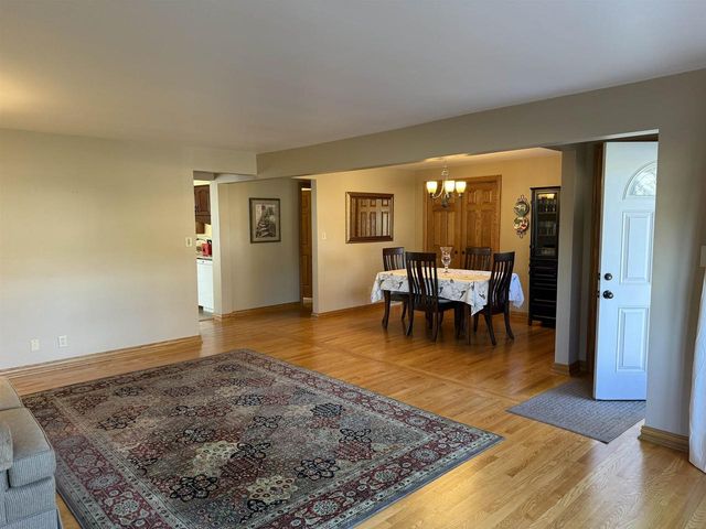 833 COLONIAL AVENUE, Green Bay, WI 54304