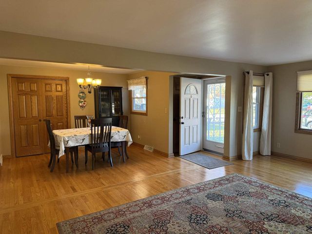 833 COLONIAL AVENUE, Green Bay, WI 54304