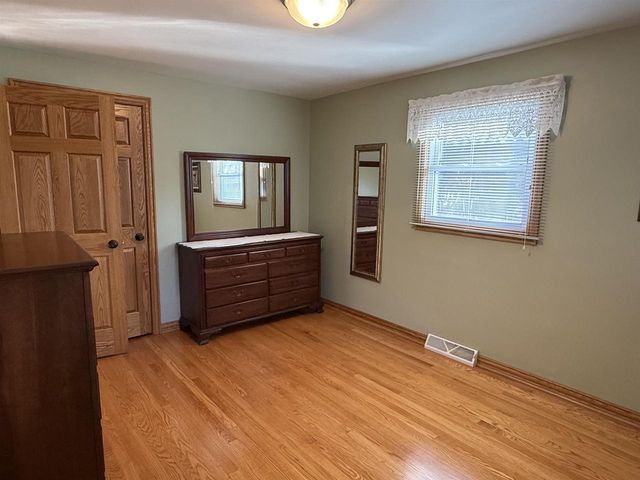 833 COLONIAL AVENUE, Green Bay, WI 54304