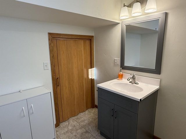 833 COLONIAL AVENUE, Green Bay, WI 54304