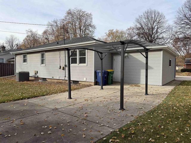 833 COLONIAL AVENUE, Green Bay, WI 54304