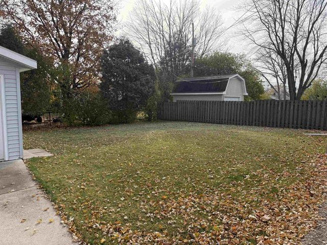 833 COLONIAL AVENUE, Green Bay, WI 54304