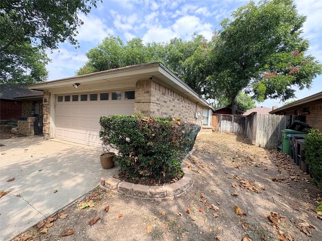 1908 Berrybrook Drive, Fort Worth, TX 76134
