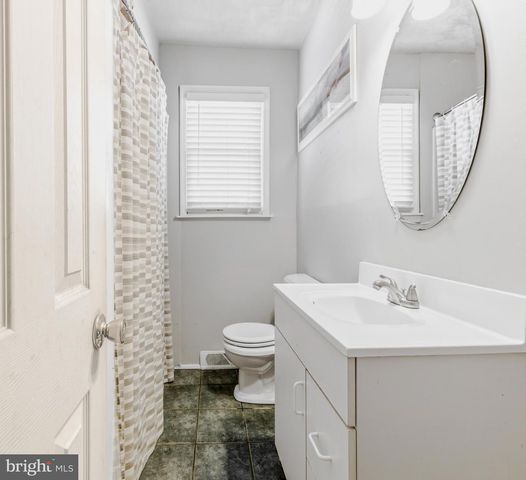 1137 LAWNTON AVE, West Deptford, NJ 08096