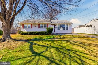 1137 LAWNTON AVE, West Deptford, NJ 08096