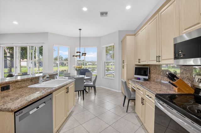 7873 Royal Lace Terrace, Lake Worth, FL 33467