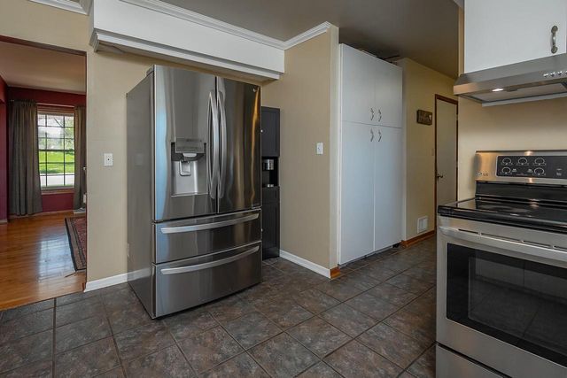 N75W23408 Ridgeview CIRCLE, Sussex, WI 53089