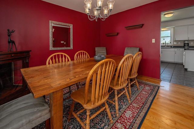 N75W23408 Ridgeview CIRCLE, Sussex, WI 53089