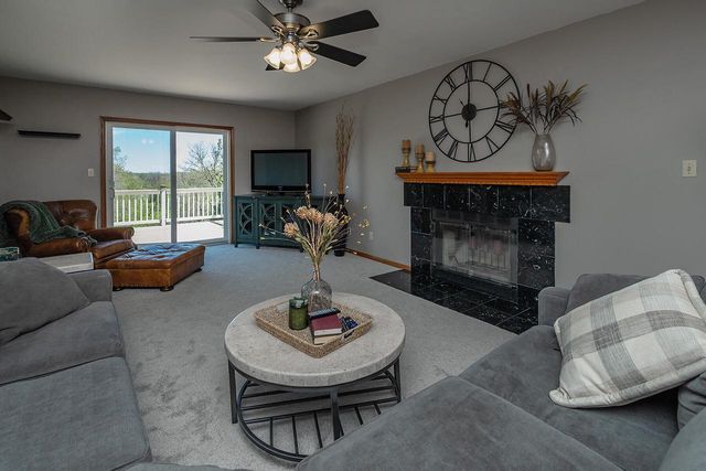 N75W23408 Ridgeview CIRCLE, Sussex, WI 53089
