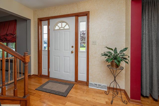 N75W23408 Ridgeview CIRCLE, Sussex, WI 53089