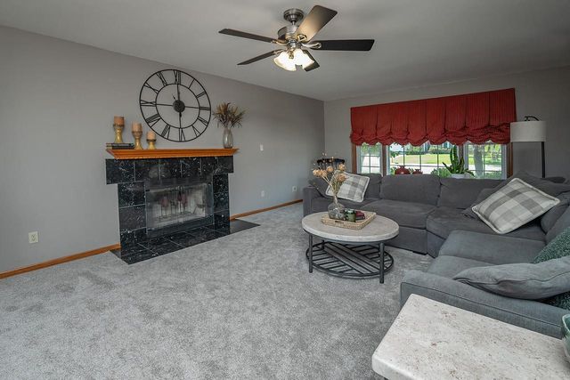 N75W23408 Ridgeview CIRCLE, Sussex, WI 53089