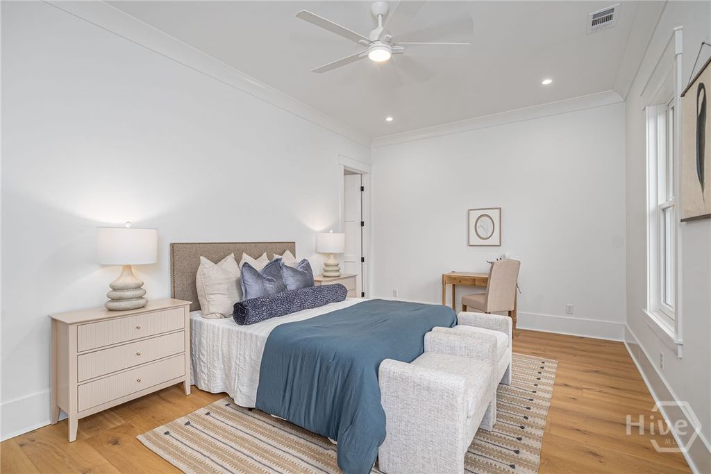 Image 24 of property listing at 306 W 38th Street, Savannah, GA 31401