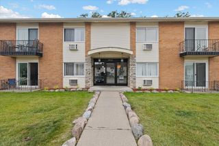 8916 Kenneth Drive 1E, Des Plaines, IL 60016