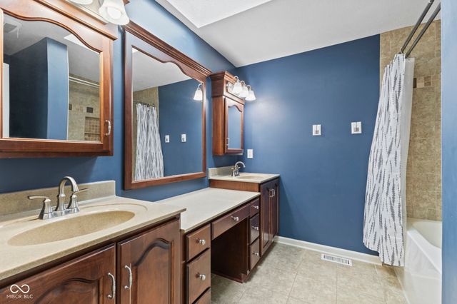 40 Carolyn Drive, Seymour, IN 47274