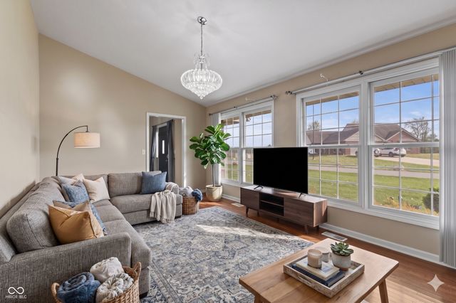 40 Carolyn Drive, Seymour, IN 47274