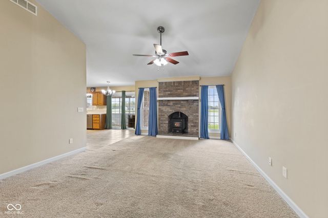 40 Carolyn Drive, Seymour, IN 47274