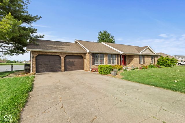 40 Carolyn Drive, Seymour, IN 47274