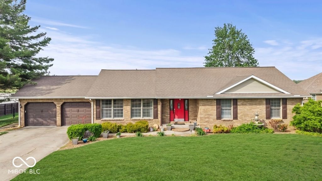 40 Carolyn Drive, Seymour, IN 47274