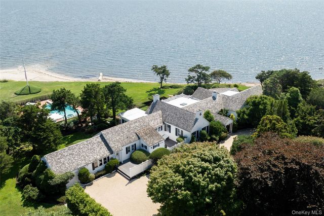 16 Point Road, Bellport Village, NY 11713
