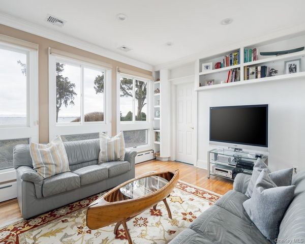 16 Point Road, Bellport Village, NY 11713