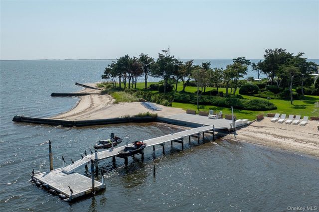 16 Point Road, Bellport Village, NY 11713