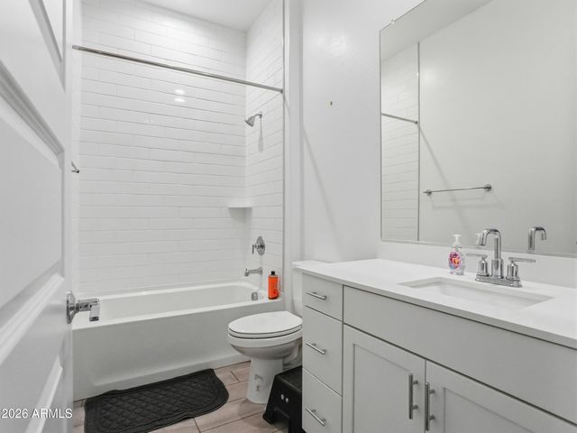 4221 W CARMEN Street, Laveen, AZ 85339