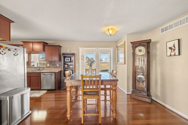 708 Patchett Drive NE, Mitchellville, IA 50169