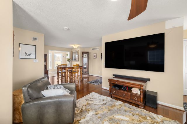 708 Patchett Drive NE, Mitchellville, IA 50169