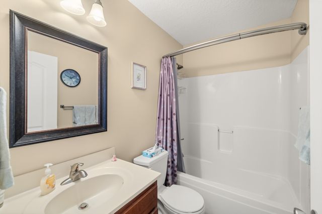 708 Patchett Drive NE, Mitchellville, IA 50169