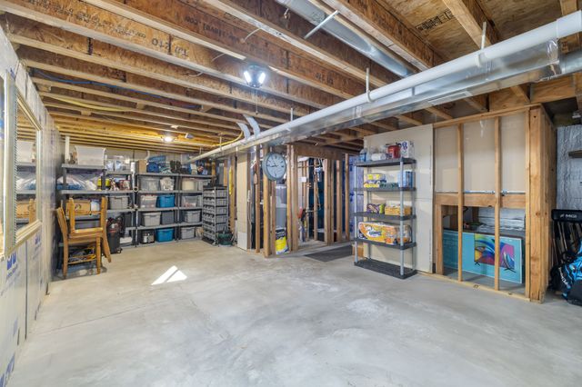 708 Patchett Drive NE, Mitchellville, IA 50169