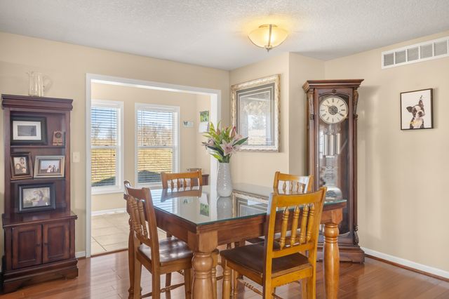 708 Patchett Drive NE, Mitchellville, IA 50169