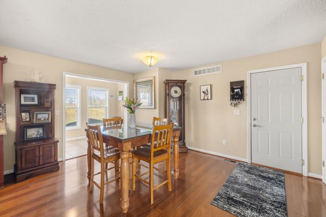 708 Patchett Drive NE, Mitchellville, IA 50169