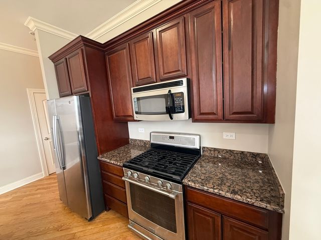 2338 W MORSE Avenue 4A, Chicago, IL 60645