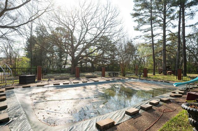 319 E POPLAR AVE, Collierville, TN 38017