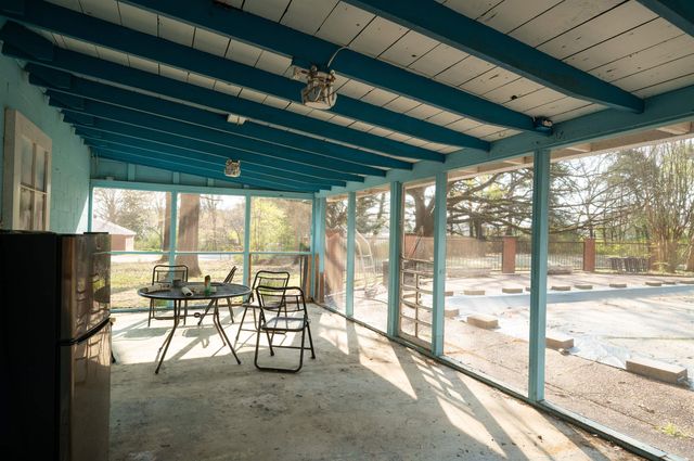 319 E POPLAR AVE, Collierville, TN 38017