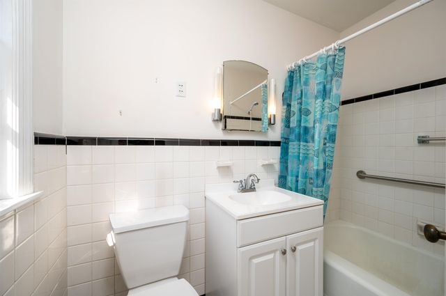 319 E POPLAR AVE, Collierville, TN 38017