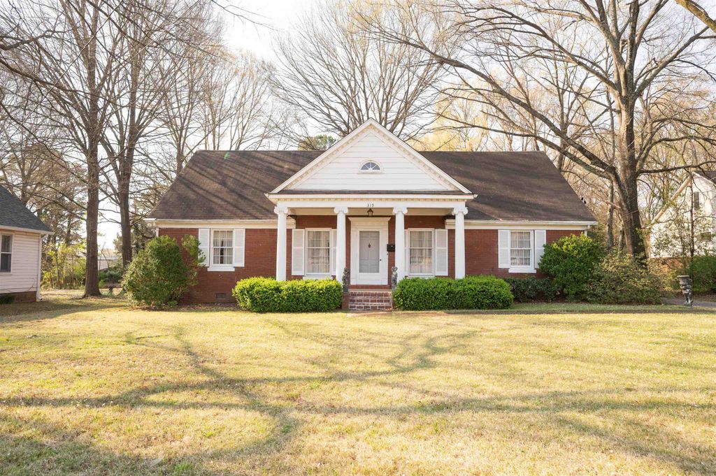 319 E POPLAR AVE, Collierville, TN 38017