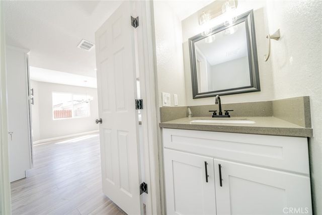 827 S Tamarisk Avenue, Rialto, CA 92376