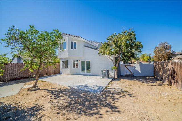827 S Tamarisk Avenue, Rialto, CA 92376